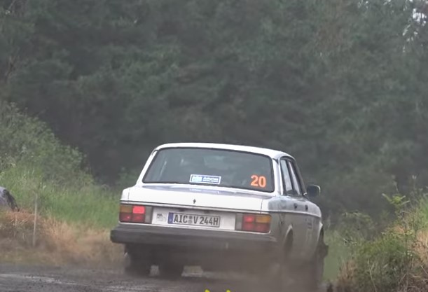 ast2402